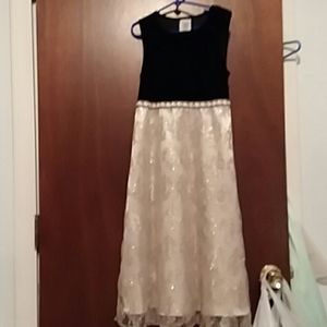 Girls dress